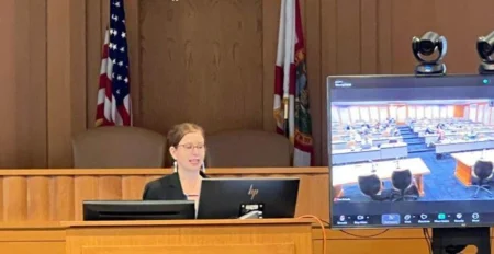 Marina Feferbaum no Sui Iuris na Faculdade de Direito da Universidade Internacional da Flórida, em Miami